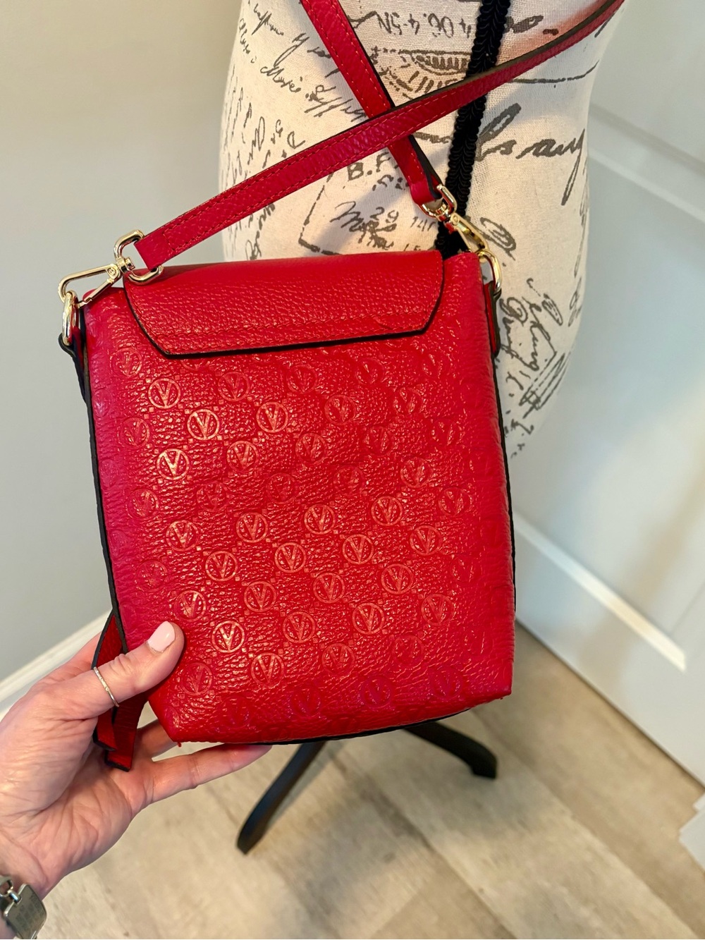 Valentino by Mario Valentino Salma Embossed Leather Crossbody Bag NWOT Red Italy - Picture 4 of 16